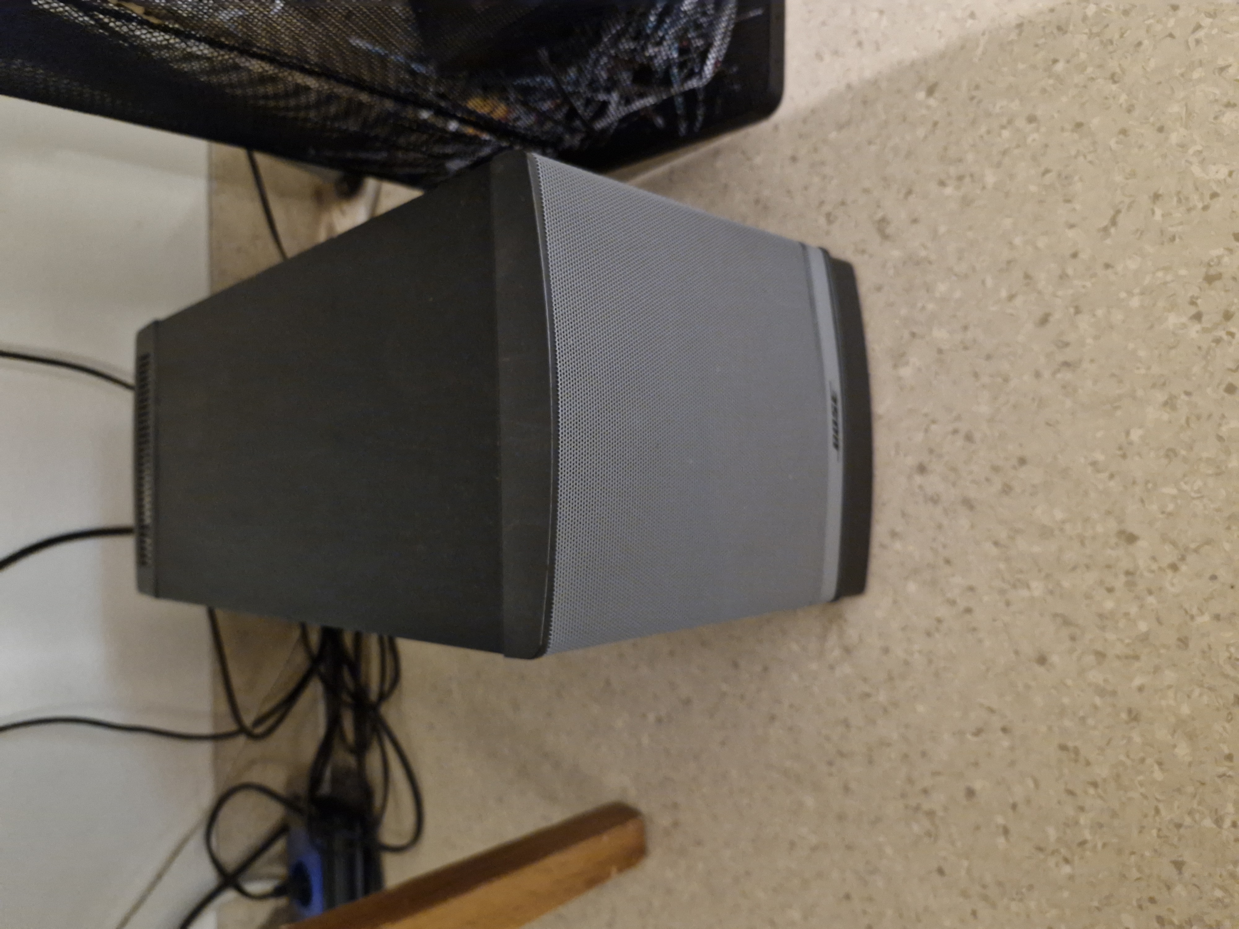 Stationär äldre Hp fina Bose högtalare