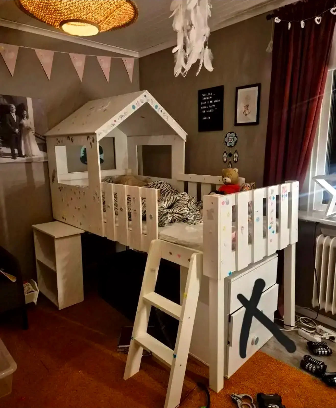 Loft säng
