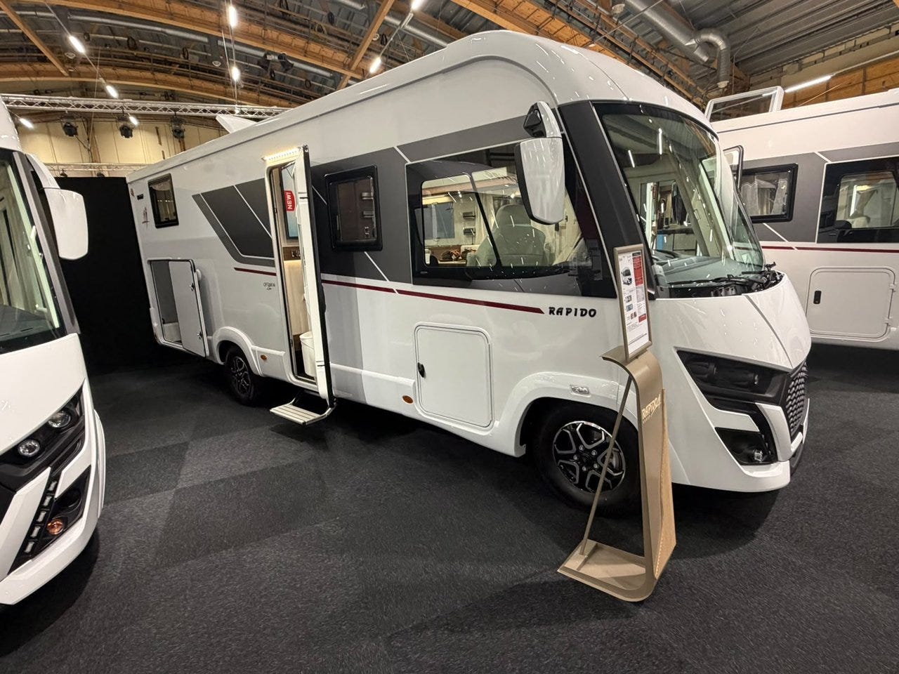 Rapido 866F Face 2 Face Inkommande fordon 2027