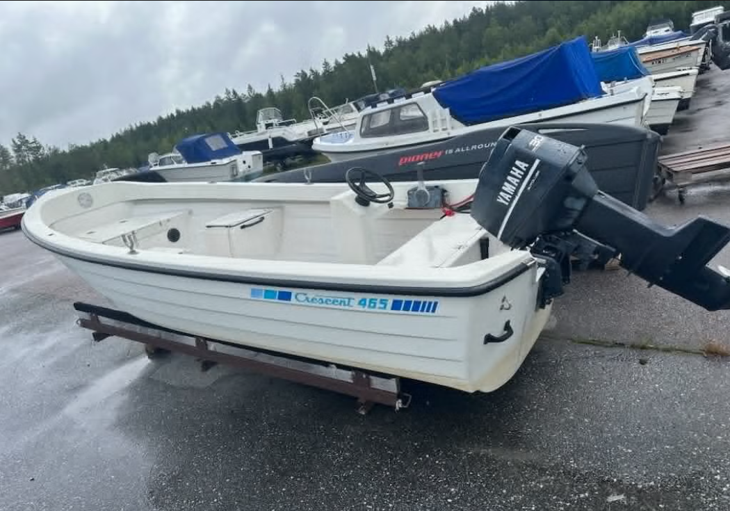 Crescent 465 & Yamaha Autolube 30 hk