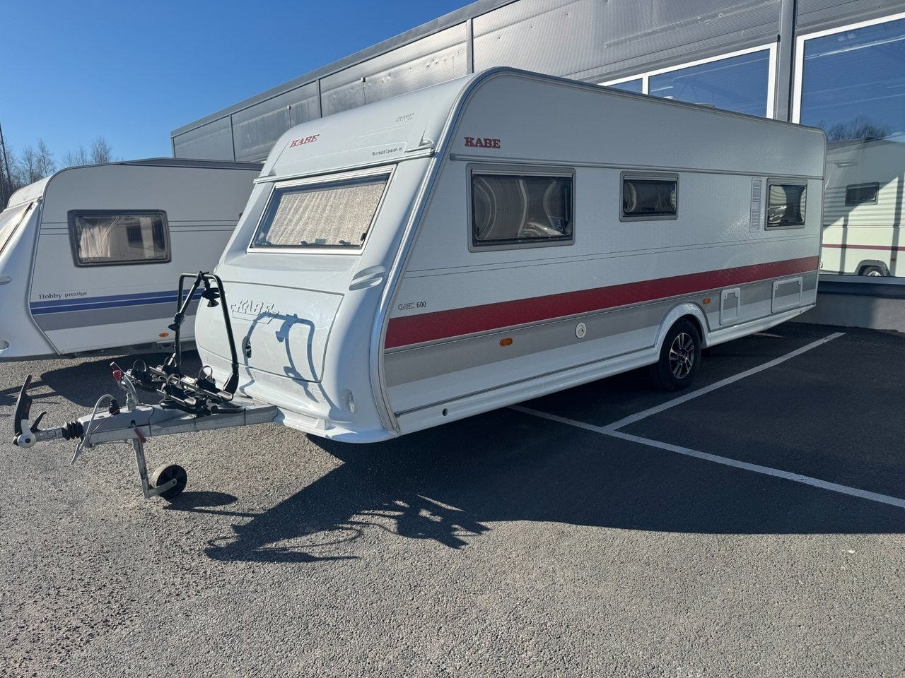 Körteknik med Husvagn: Mästra Backning & Trånga Passager